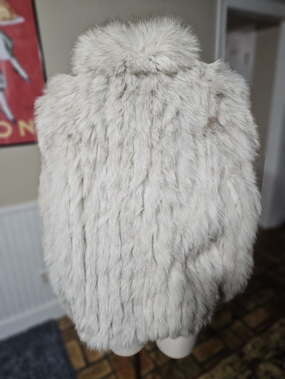 SAGA Fox 100% Authentic Fur Coat Large - Picture 3 of 11